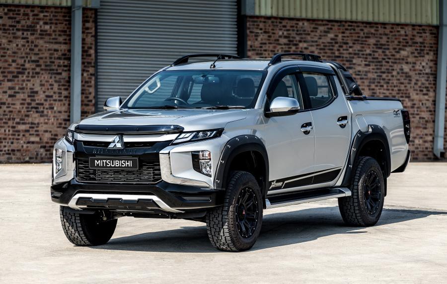  Mitsubishi Triton Xtreme Double Cab 2020 года  (ZA) (фото 2 из 17)